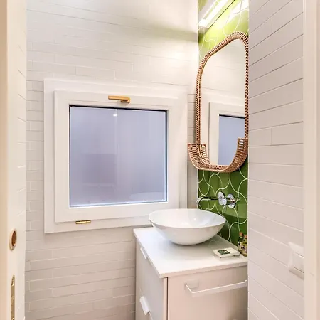 Silent 2 Bdrm Heart Of Trastevere דירה רומא