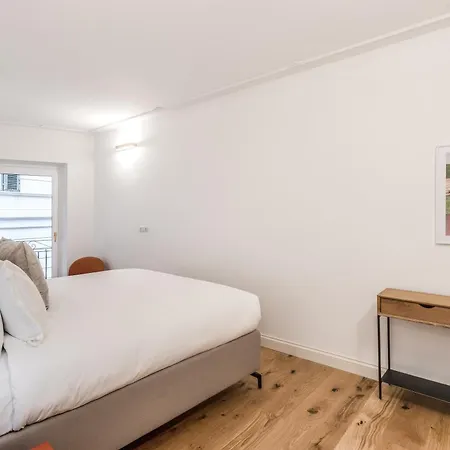 Silent 2 Bdrm Heart Of Trastevere דירה