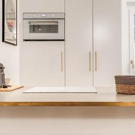 Silent 2 Bdrm Heart Of Trastevere * רומא
